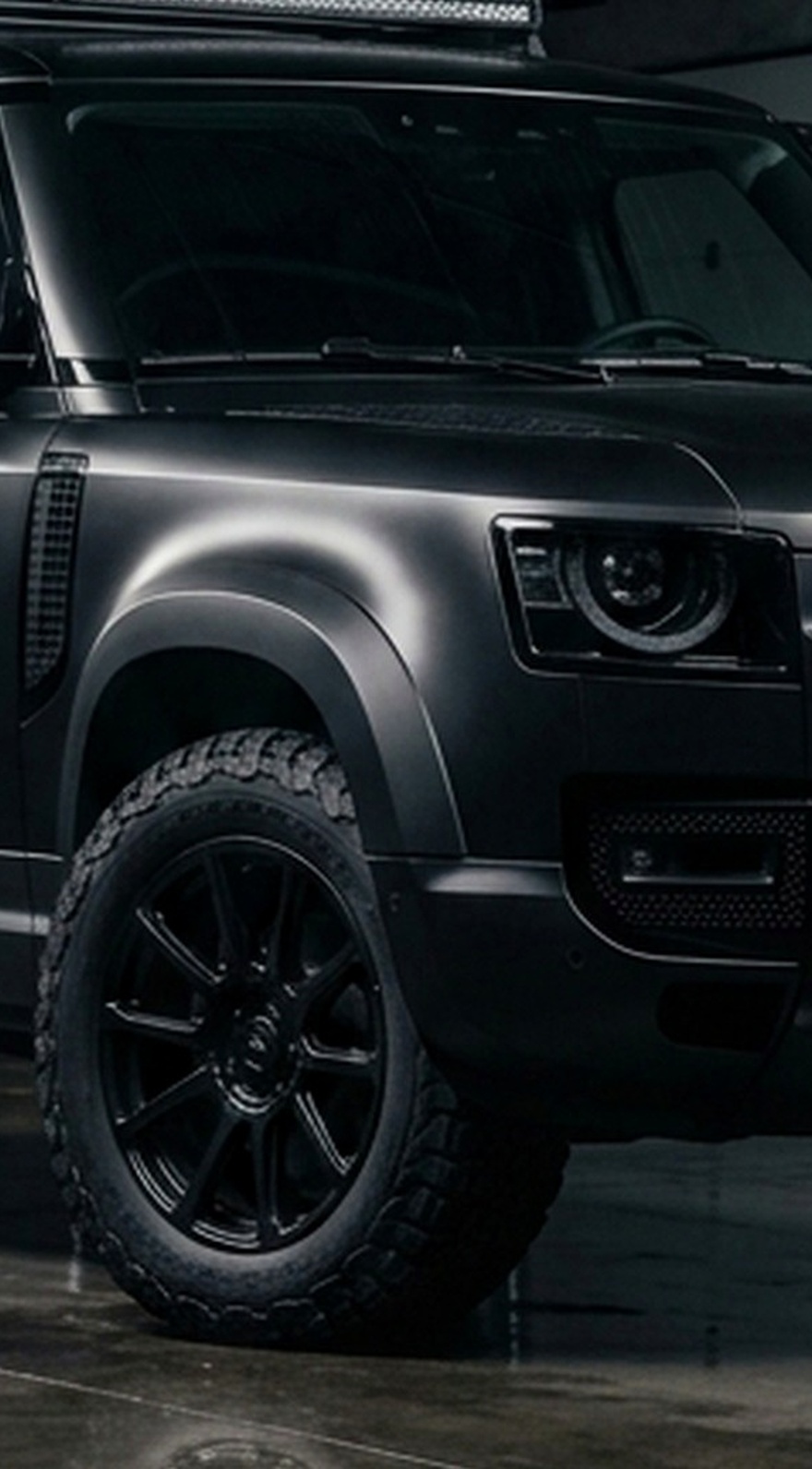 Custom Branders Land Rover Defender 110